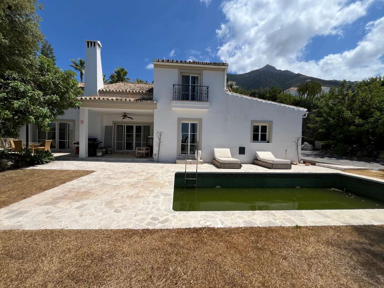 Villa till salu i Istán