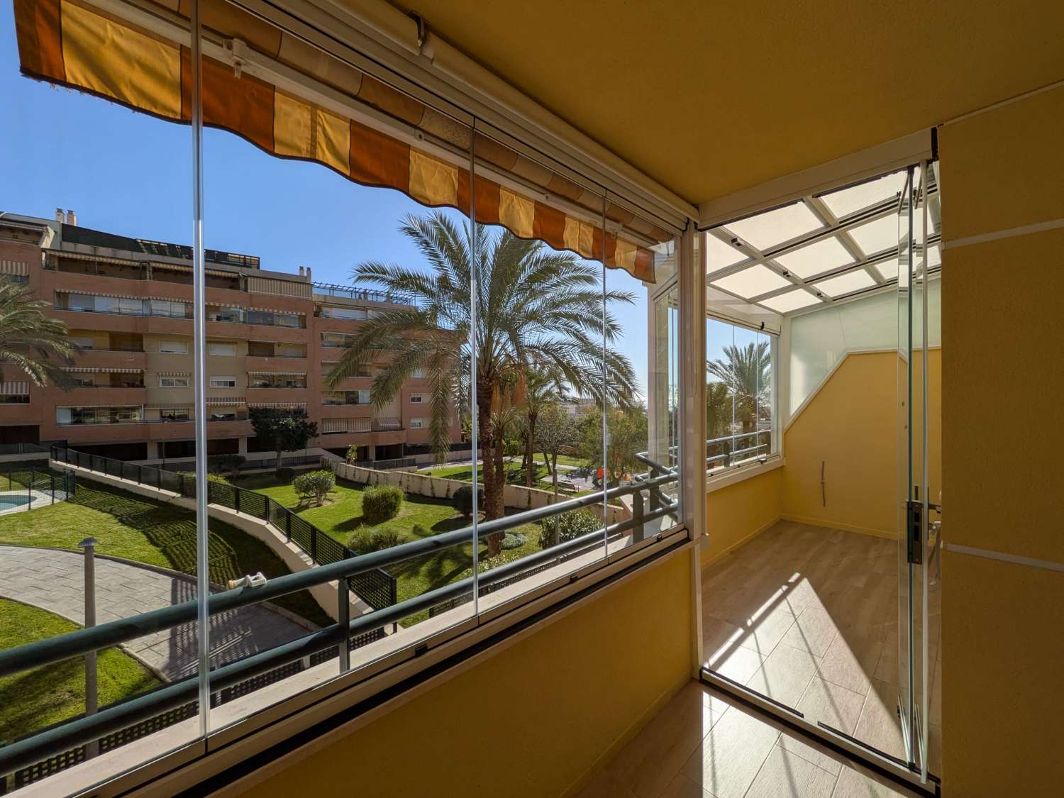 Huoneisto myynnissä El Pinillo (Torremolinos)