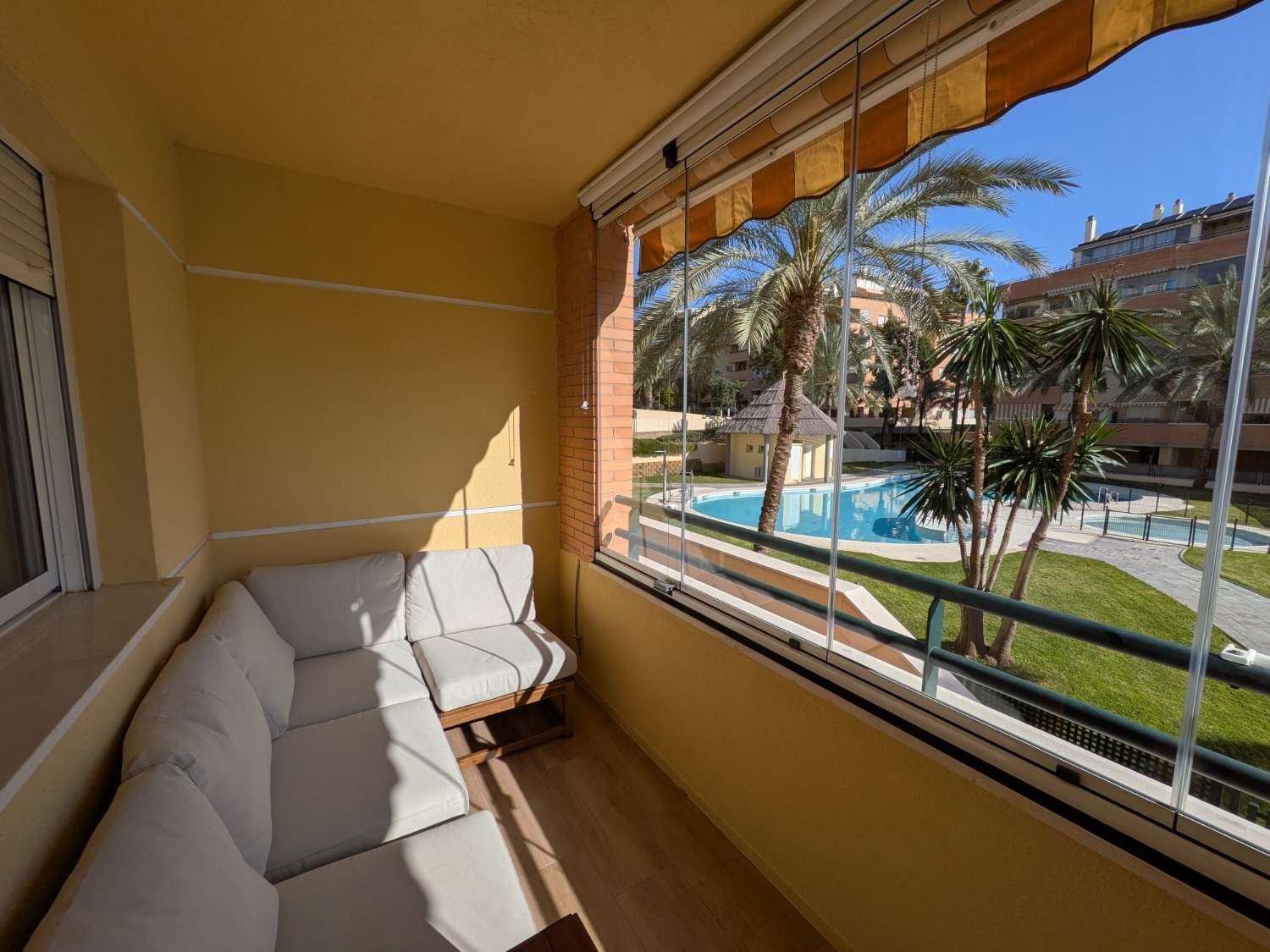 Huoneisto myynnissä El Pinillo (Torremolinos)