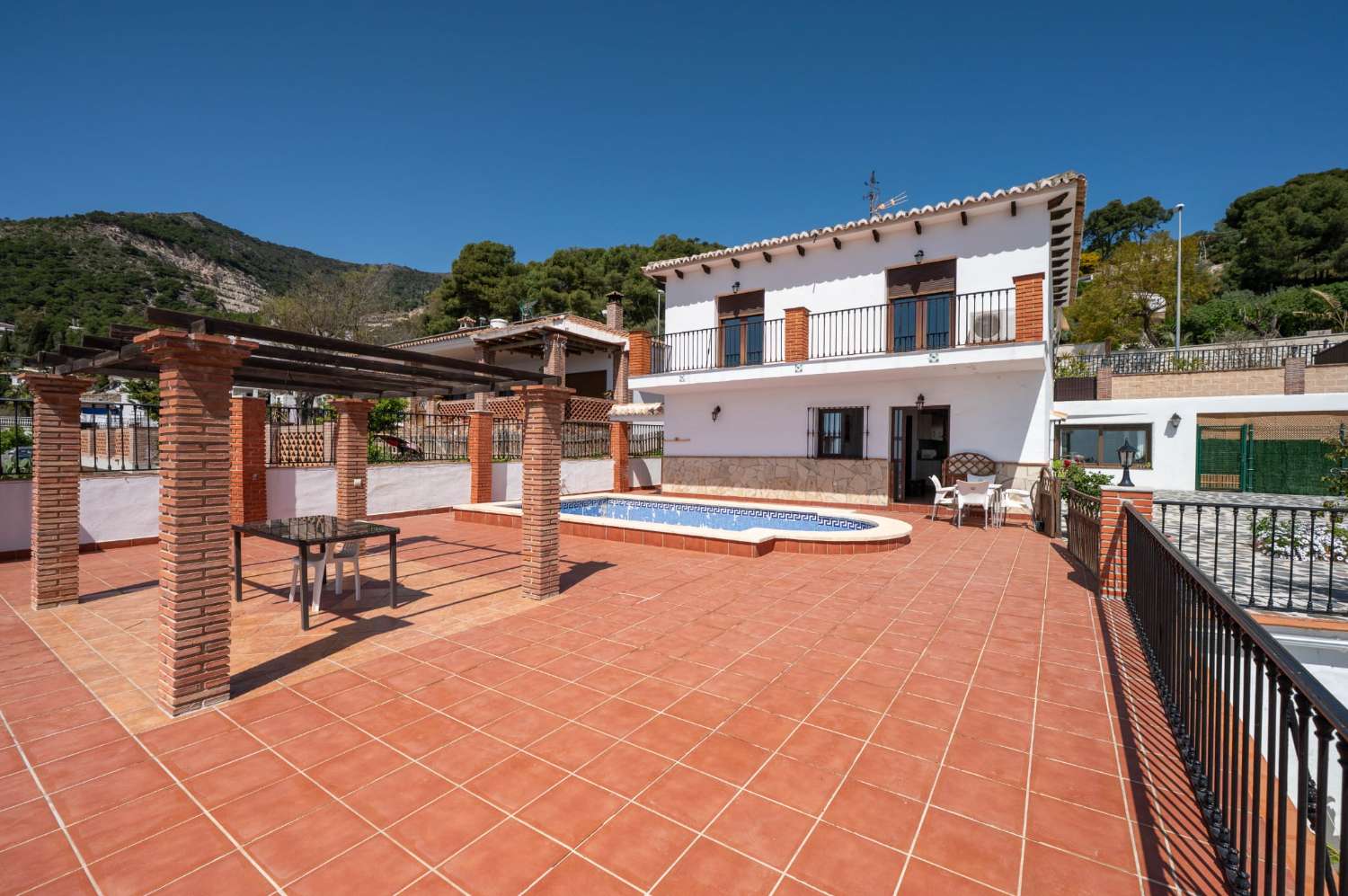 Inversión Única con Vistas de Ensueño en Osunilla.