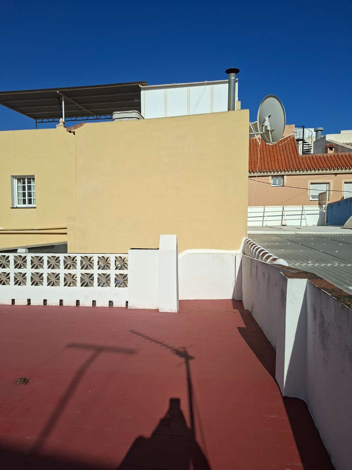 Casa en esquina en la parte baja de los Pacos.