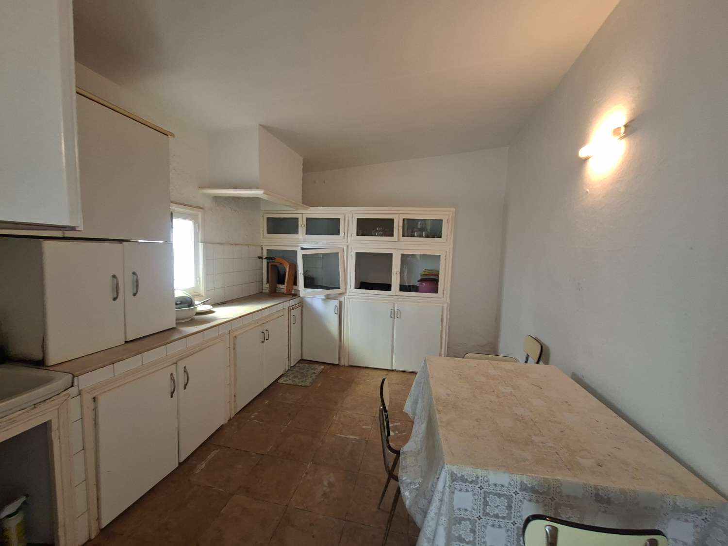 Casa en esquina en la parte baja de los Pacos.