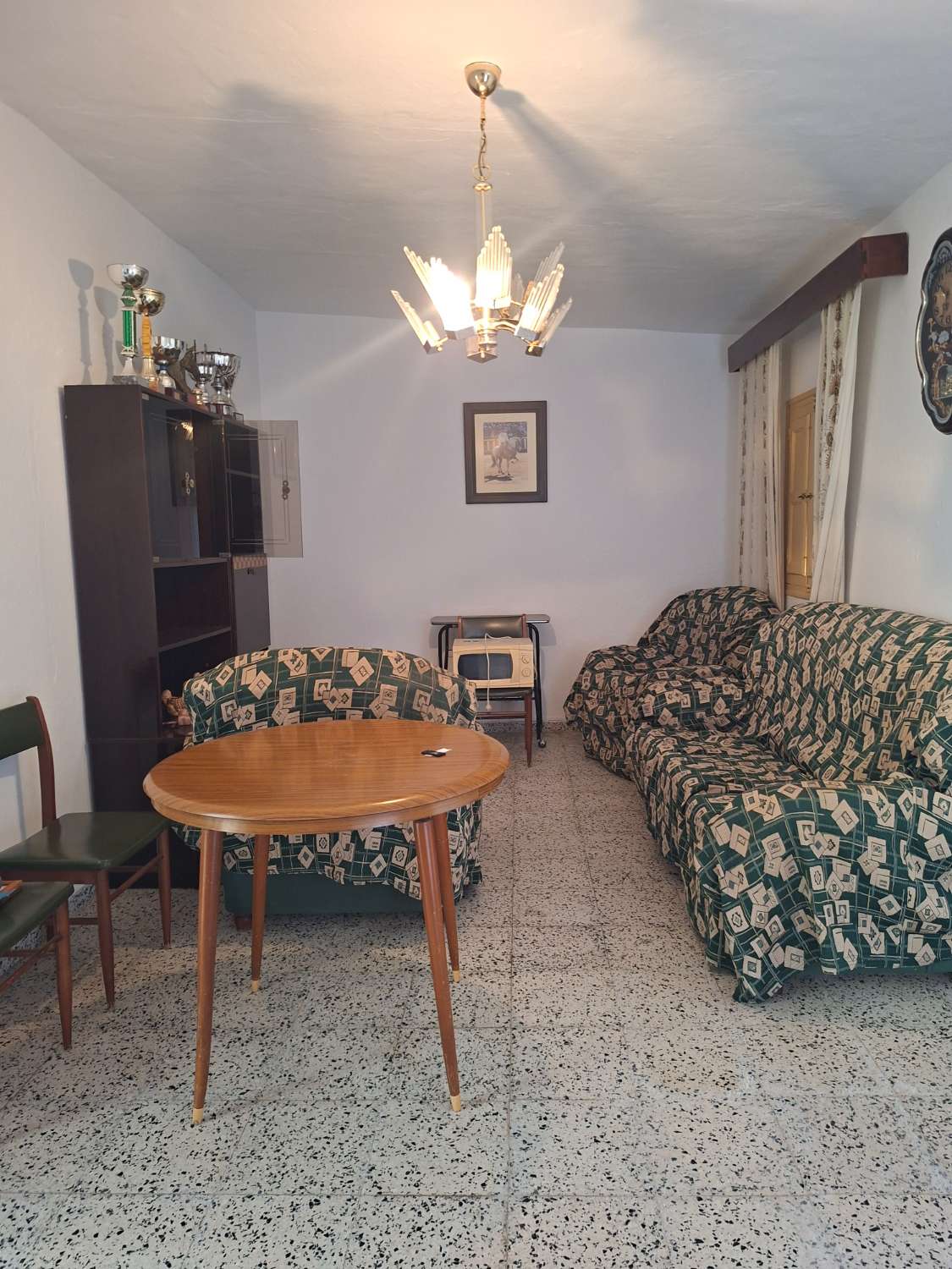 Casa en esquina en la parte baja de los Pacos.