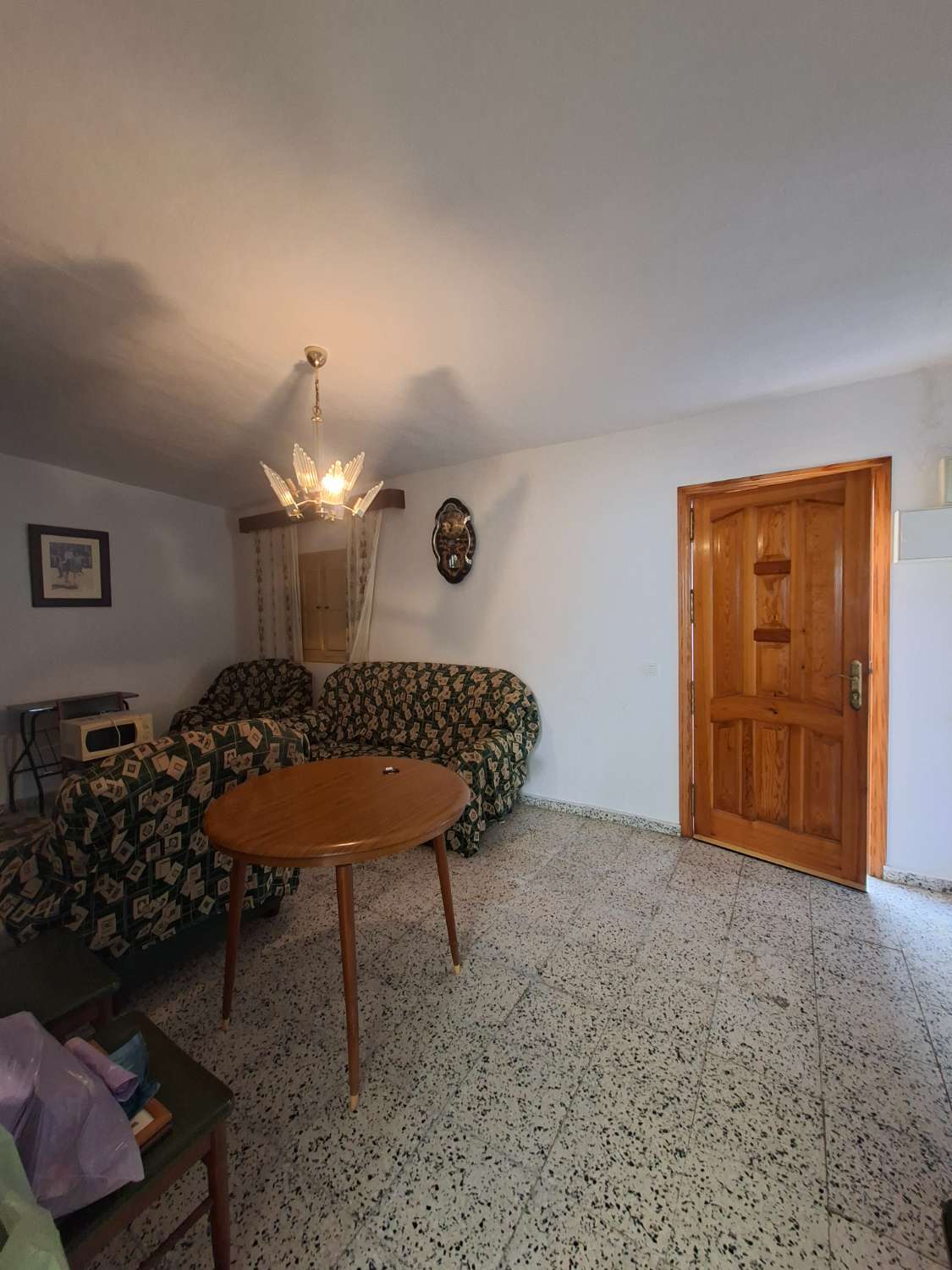 Casa en esquina en la parte baja de los Pacos.