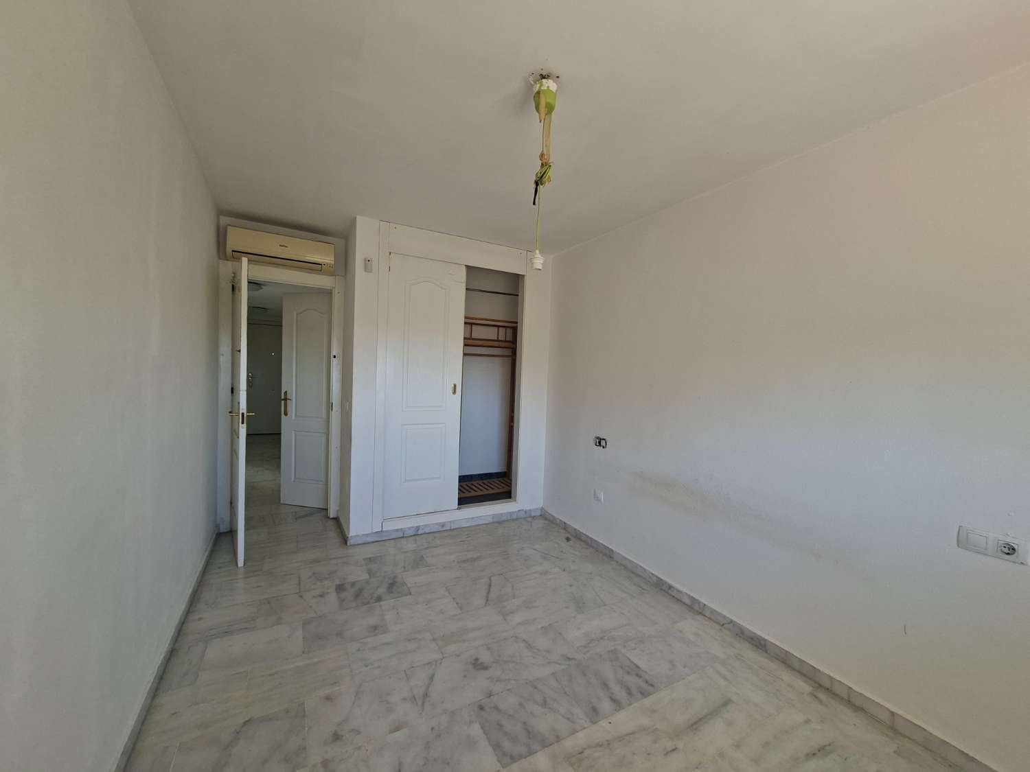 Magnifica vivienda en esquina