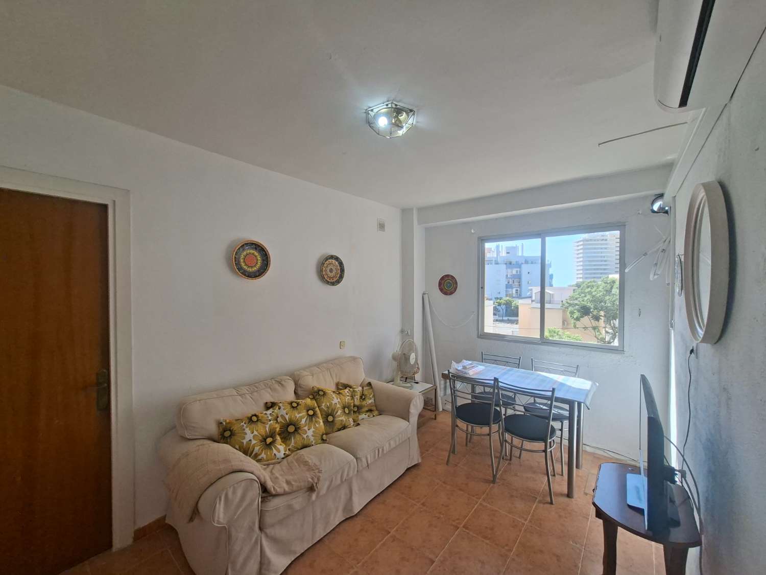 Pieni huoneisto kausiluonteinen Fuengirola